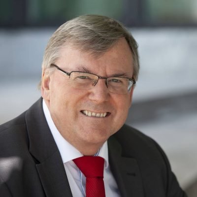 Herbert-Zippold-mit-roter-Krawatte-
